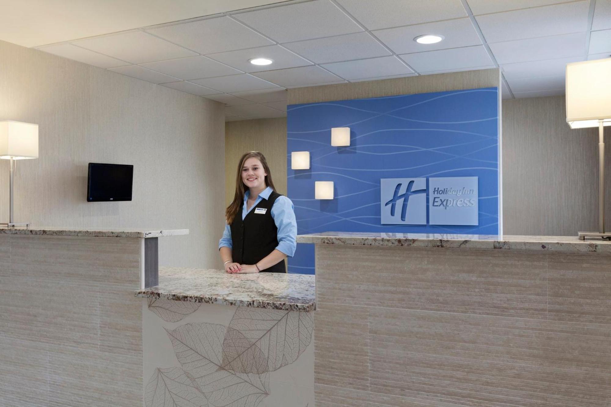 Holiday Inn Express Williamsburg North, An Ihg Hotel Bagian luar foto